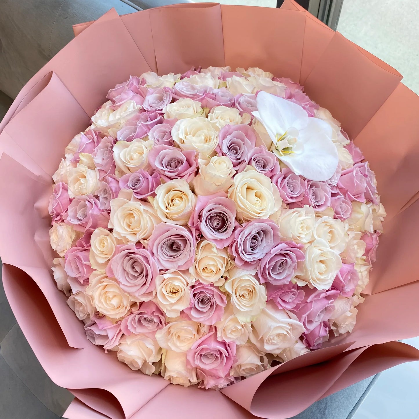 Signature Long Stem Duo-Tone Roses