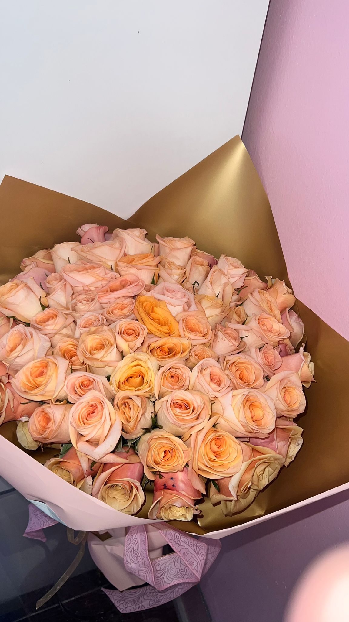 Signature Long Stem Duo-Tone Roses