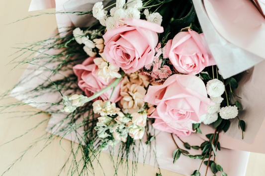 Seasonal Blooms: Why Choosing Flowers in Season Matters