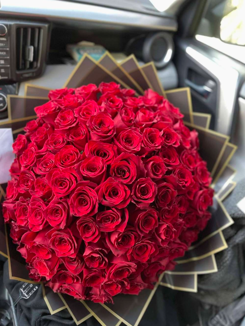 Luxury Long Stem Rose Bouquet – Ramo Buchón (Premium Hand-Tied Roses)