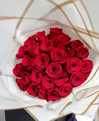 Luxury Long Stem Rose Bouquet – Ramo Buchón (Premium Hand-Tied Roses)